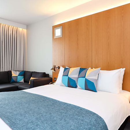 Holiday Inn Bournemouth By Ihg Extérieur photo