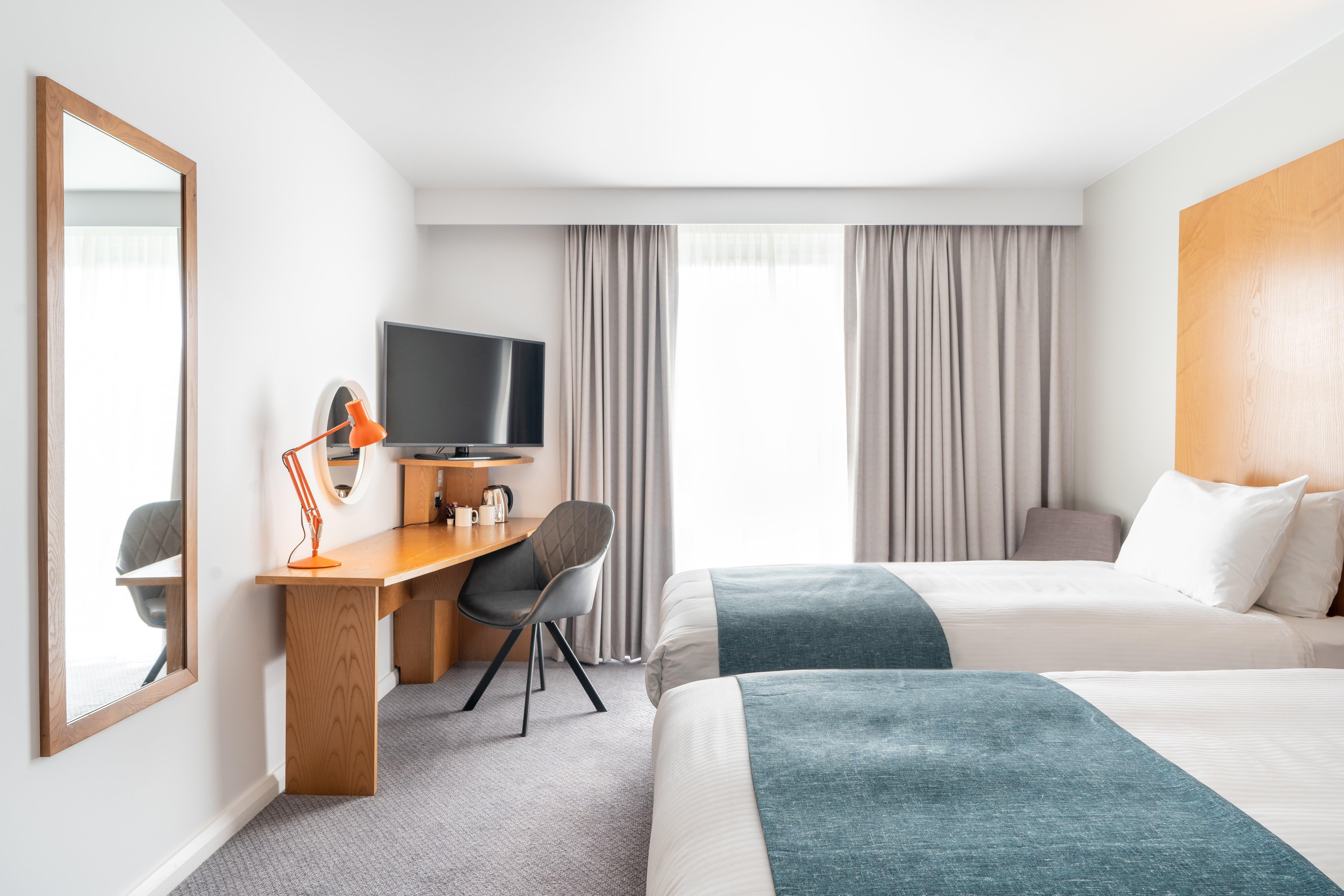 Holiday Inn Bournemouth By Ihg Extérieur photo