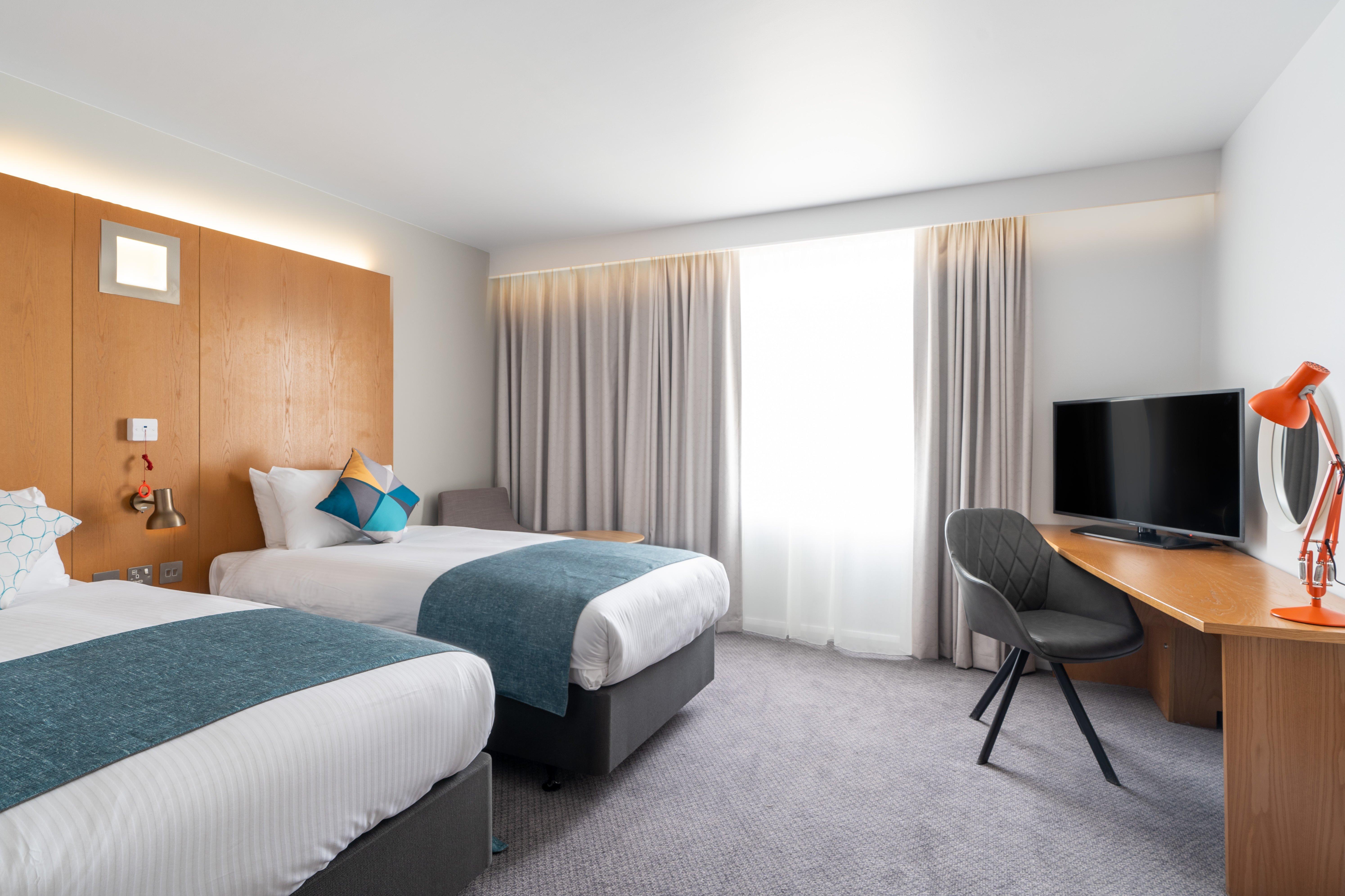 Holiday Inn Bournemouth By Ihg Extérieur photo