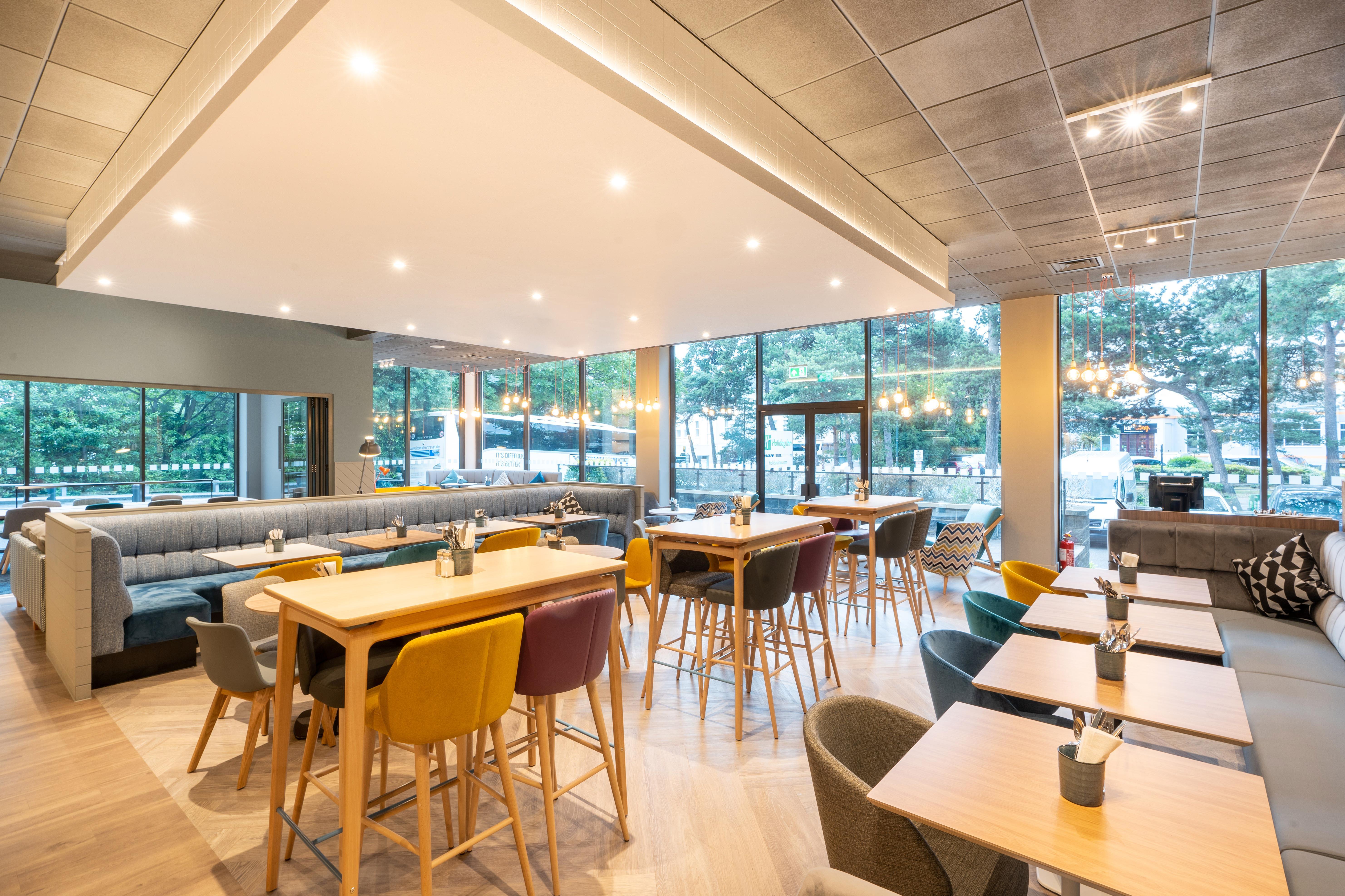 Holiday Inn Bournemouth By Ihg Extérieur photo