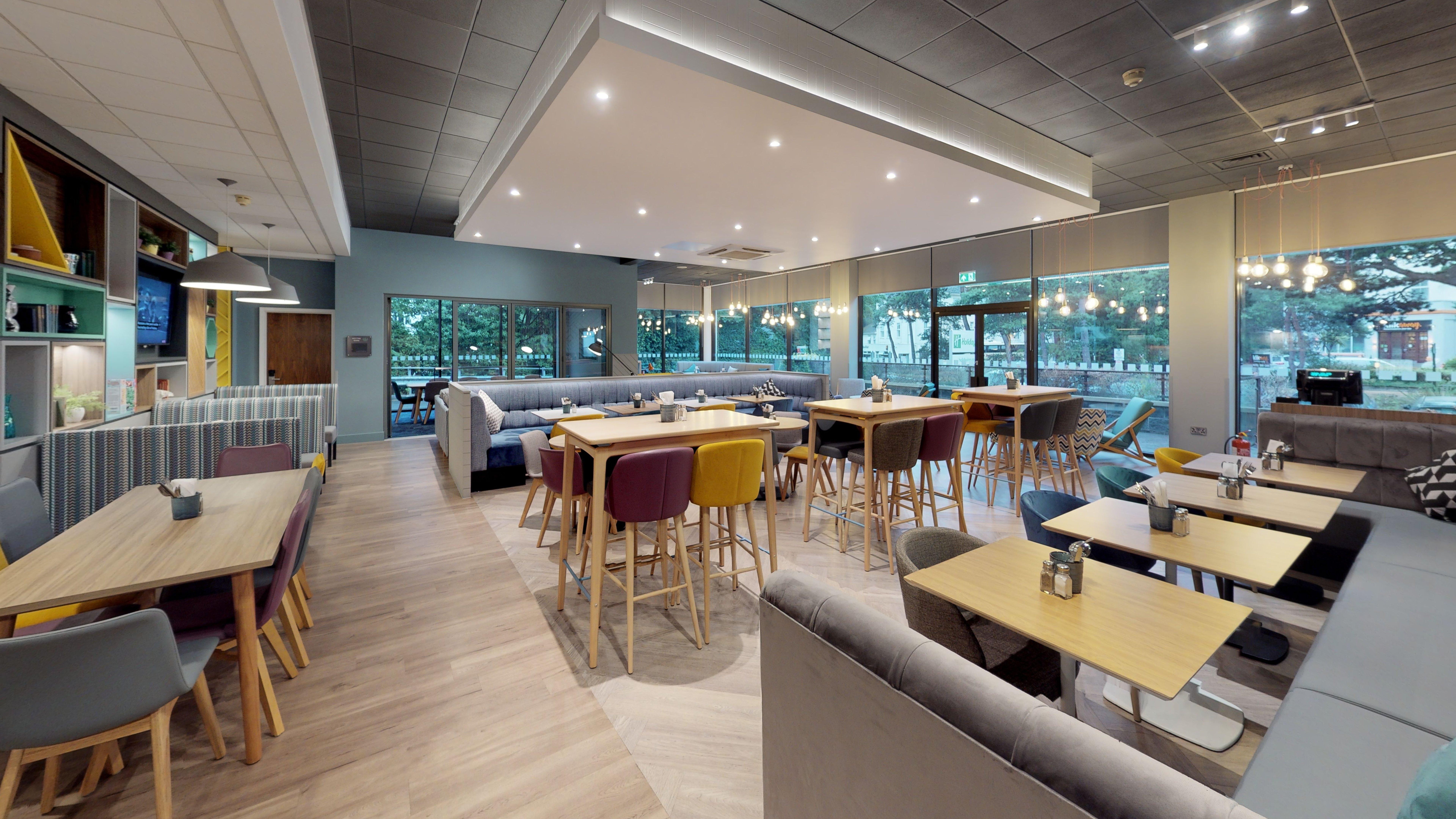Holiday Inn Bournemouth By Ihg Extérieur photo