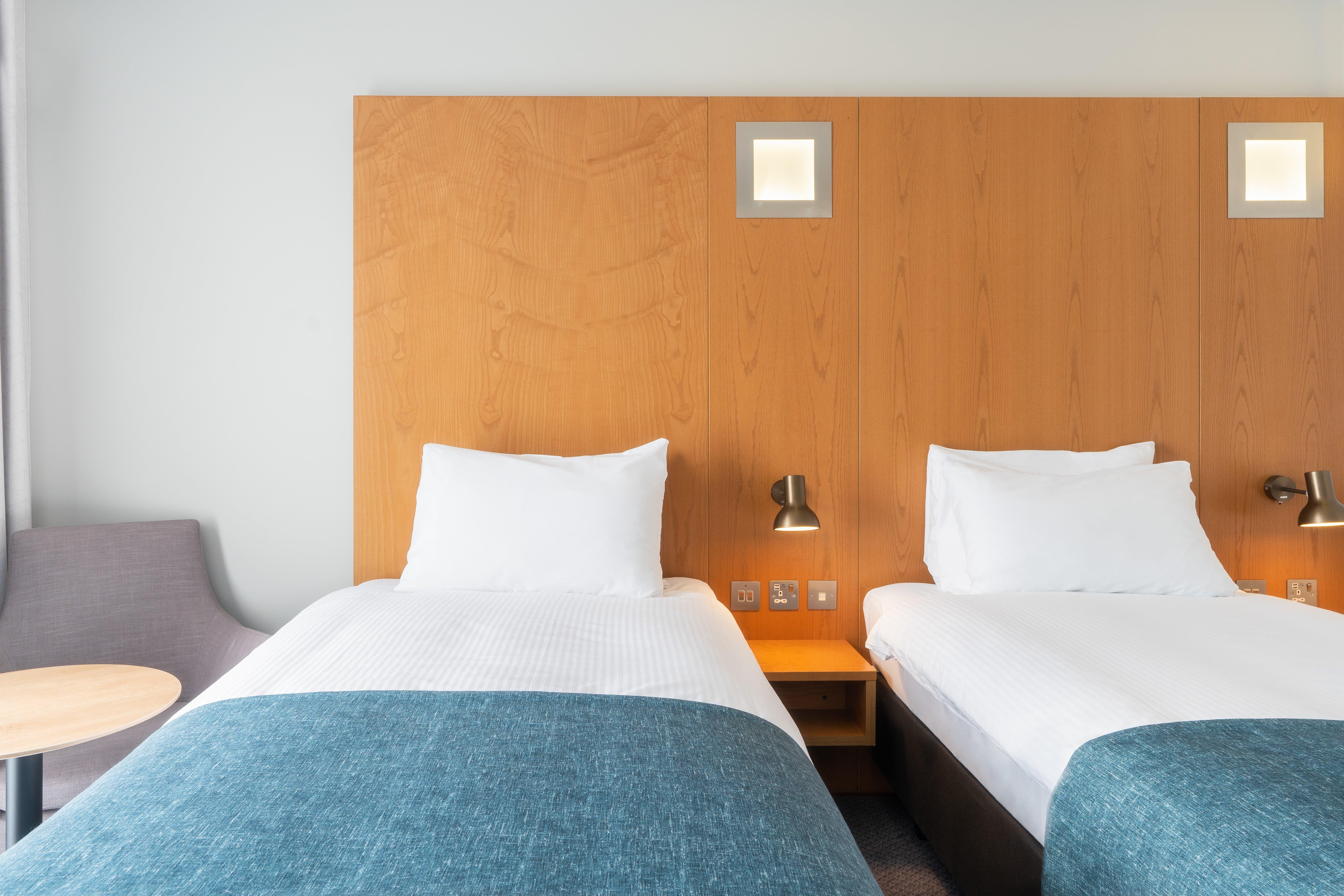 Holiday Inn Bournemouth By Ihg Extérieur photo