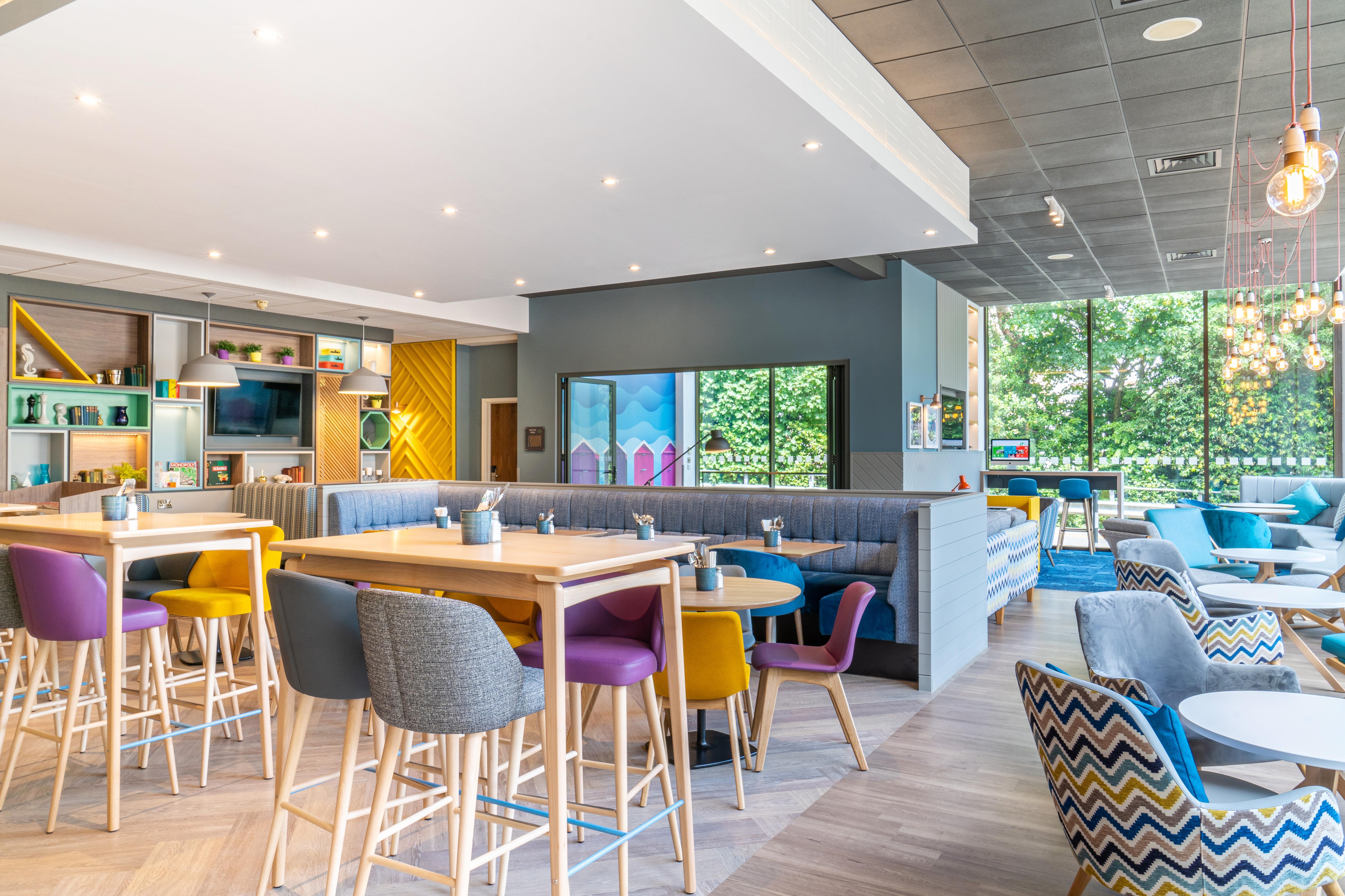 Holiday Inn Bournemouth By Ihg Extérieur photo