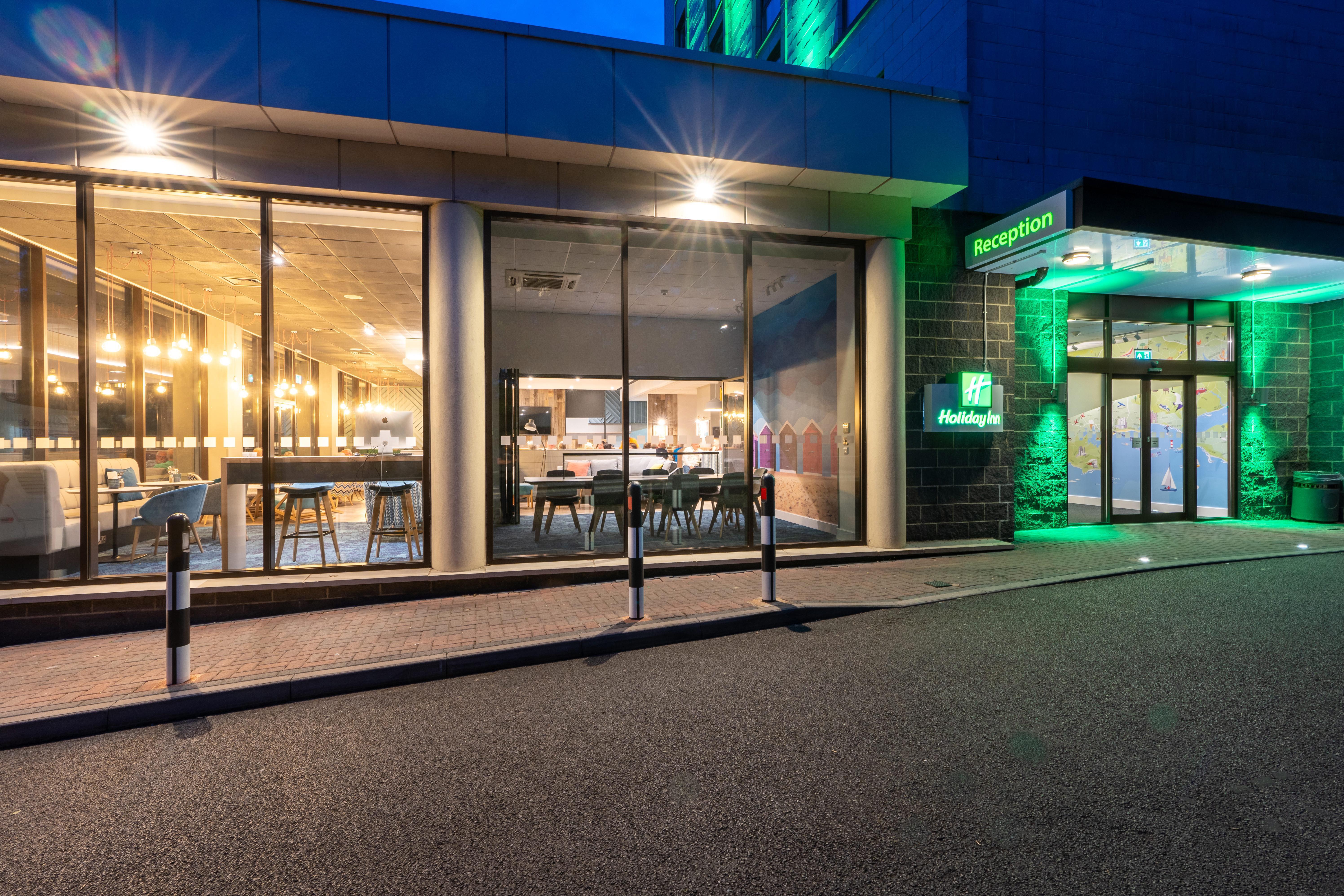 Holiday Inn Bournemouth By Ihg Extérieur photo