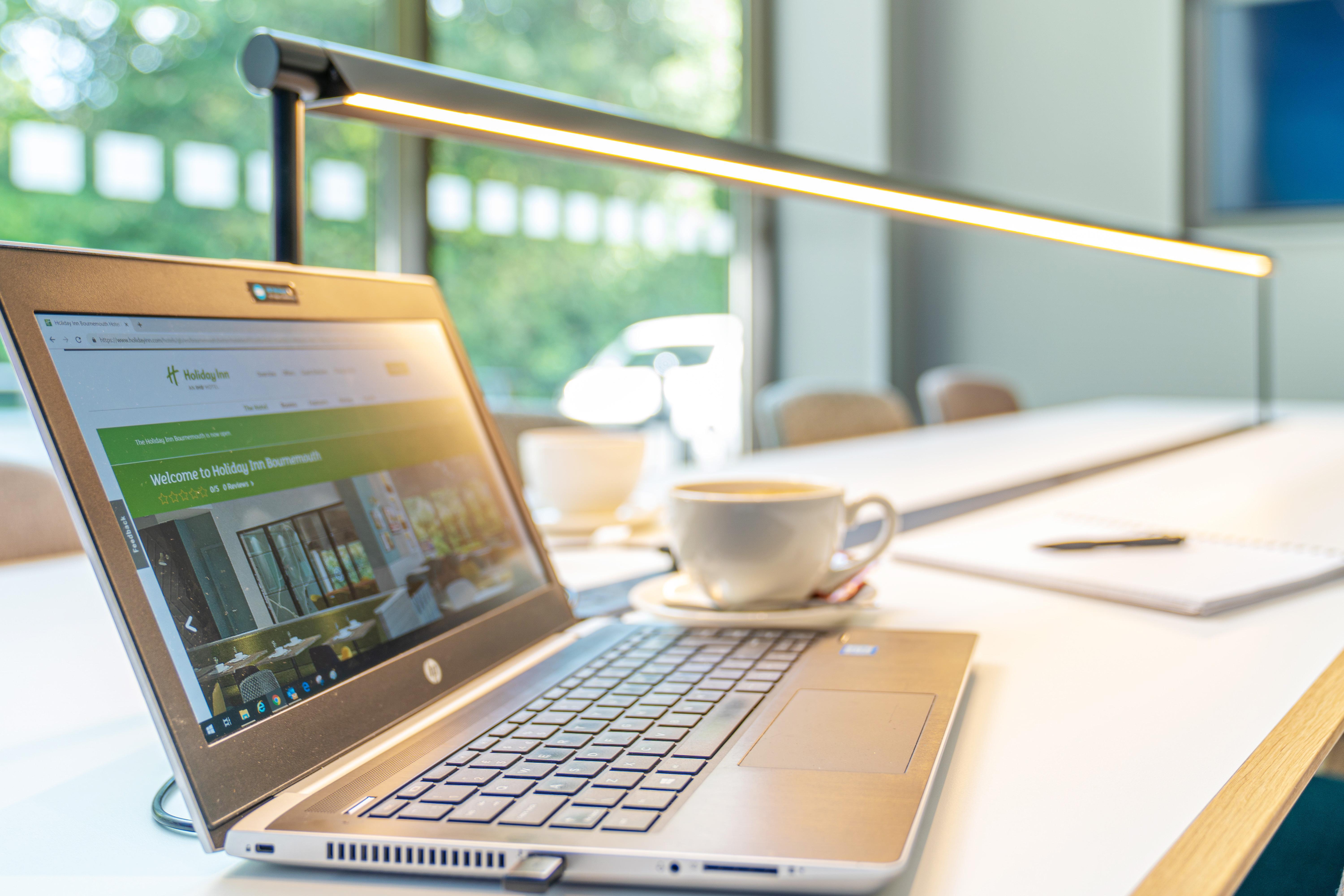 Holiday Inn Bournemouth By Ihg Extérieur photo