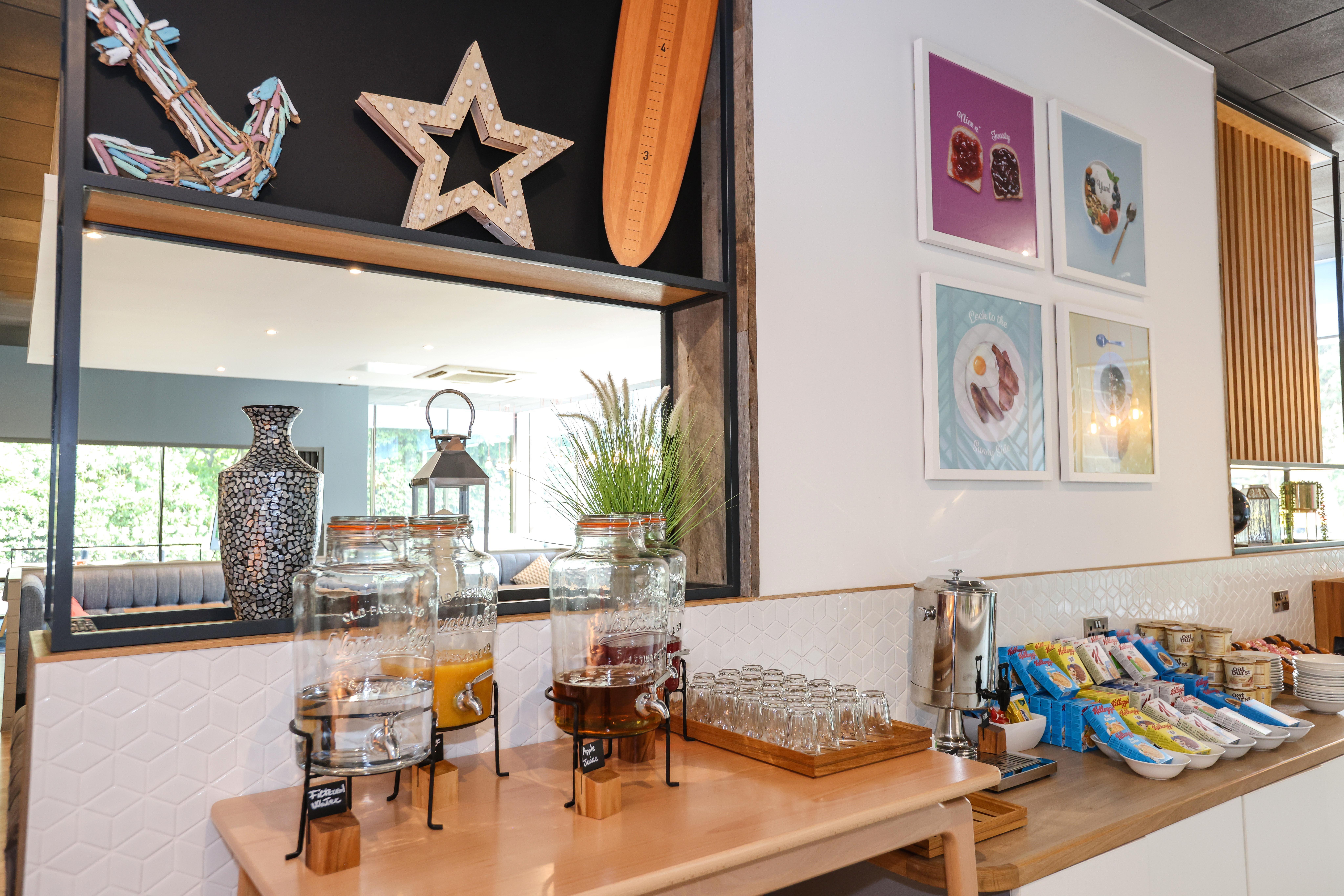 Holiday Inn Bournemouth By Ihg Extérieur photo